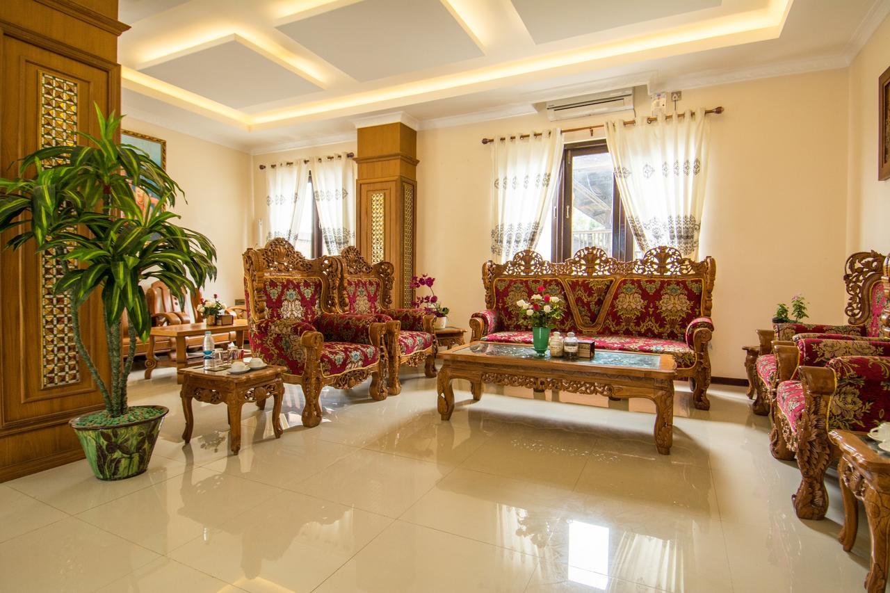The Hotel Emperor-Inle Nyaung Shwe Εξωτερικό φωτογραφία