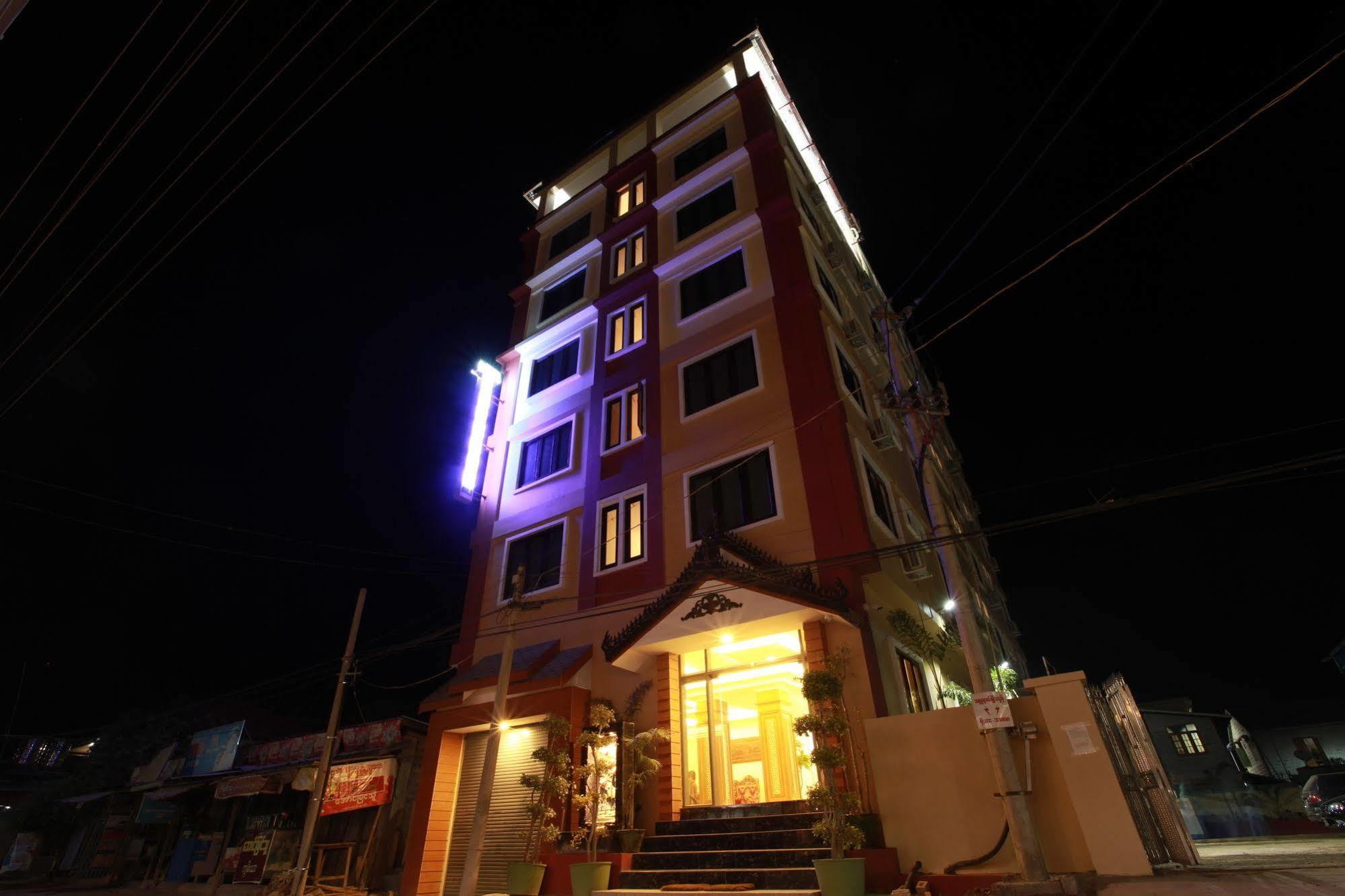 The Hotel Emperor-Inle Nyaung Shwe Εξωτερικό φωτογραφία